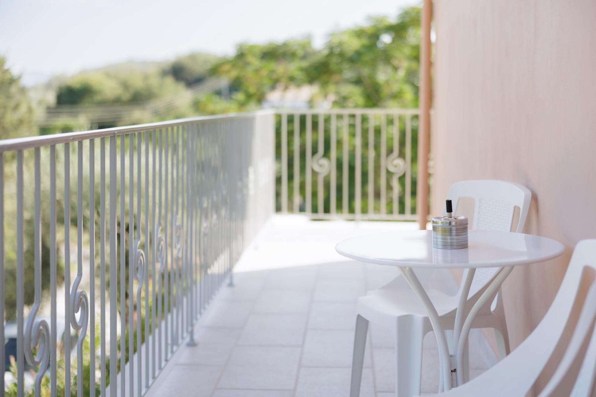 Apartamento Sundial House Gouvia Exterior foto